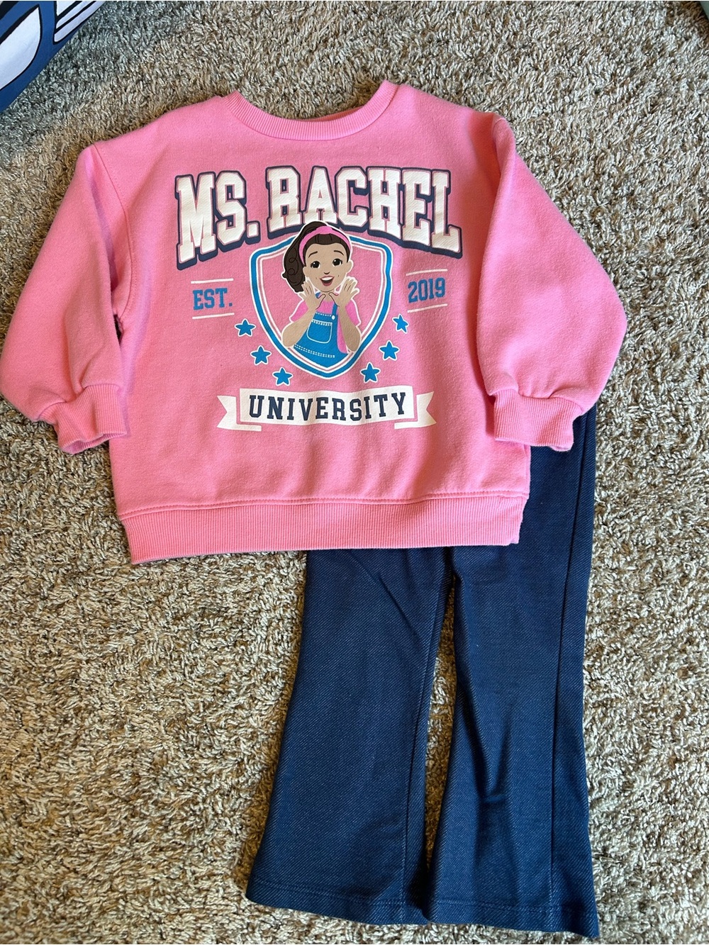 Ms Rachel Set.